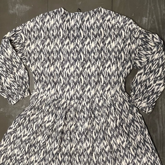 Zara Black Cream Long Sleeve Flared V Neck Dress Embroidered NWOT Ladies Small - Picture 7 of 7